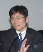 Ni Rong: Zhejiang University School of Management Distinguished Professor di Oratore pubblico
