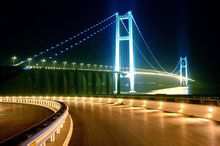 Run Yang Yangtze River Bridge